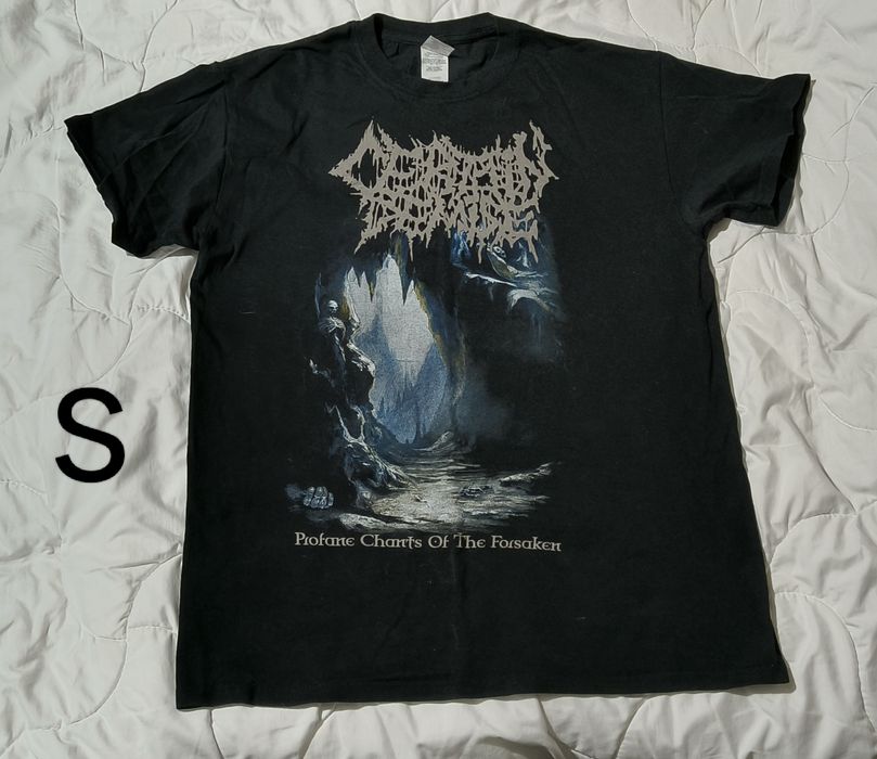 Продавам тениски, които не нося вече