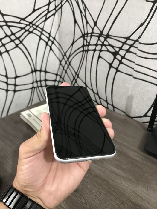Iphone  XR 64GB EAC