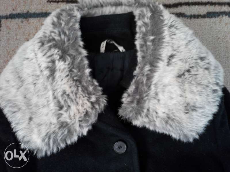 Черно палто с подарък яка