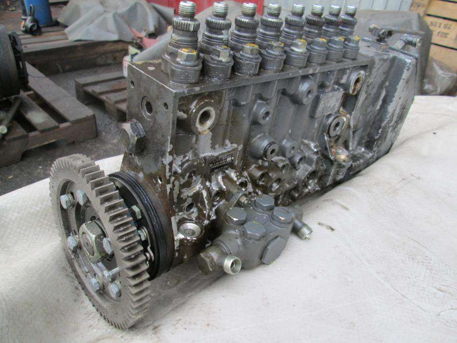 Pompa de injectie Bosch PE8P120A300LS7946 - motor Deutz 8v