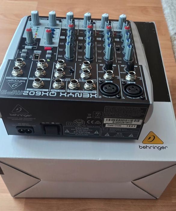 Mixer cu mp3 + stative boxe