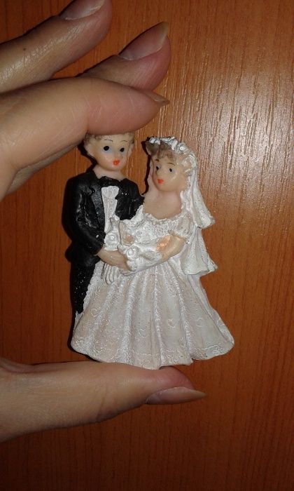 Ornament/ Magnet Frigider personalizat " Mire & Mireasa ", NOU