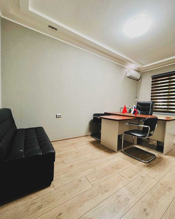 Сдается офисное помещение с мебелью 90м2 ор-р ГУВД - собственник