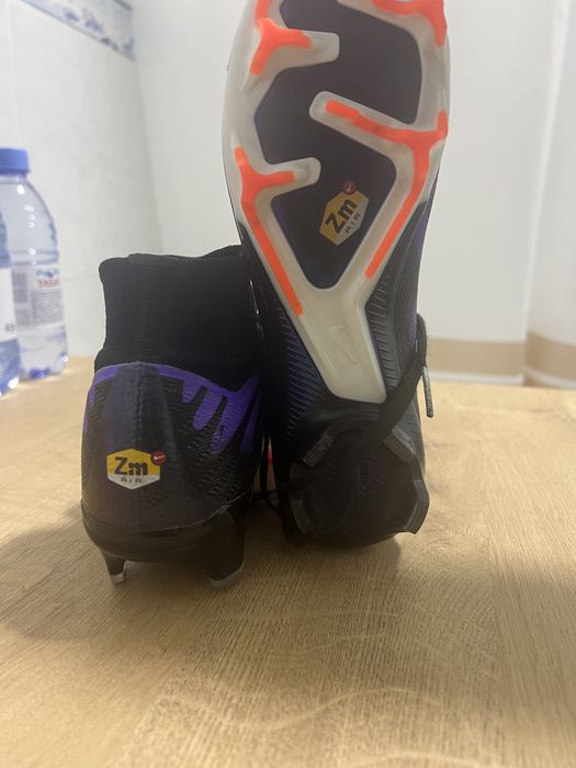 Бутсы футбольные