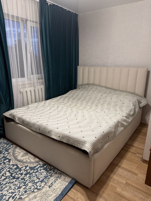 Продам спальный гарнитур