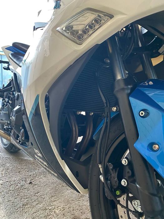 Moto Yamaha R3 400cc sotiladi ideal holatda siroshne sotladi!