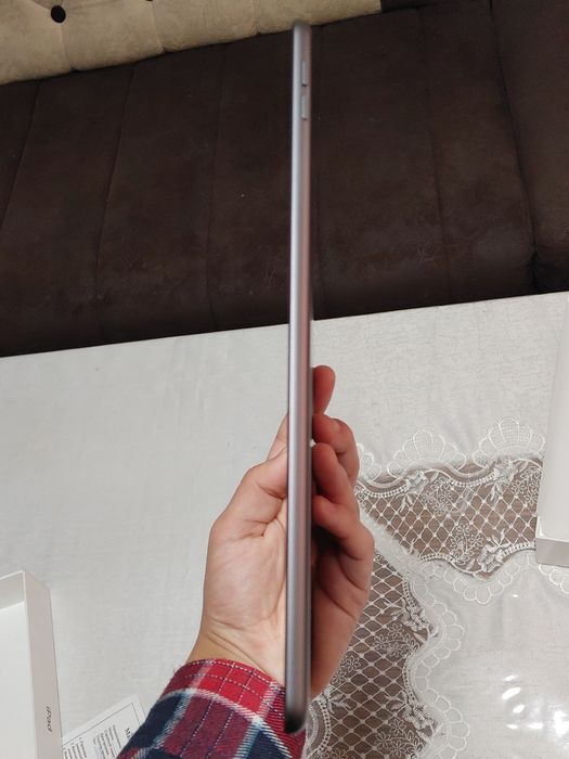 Ipad 9 avlod ideal holatda yangi