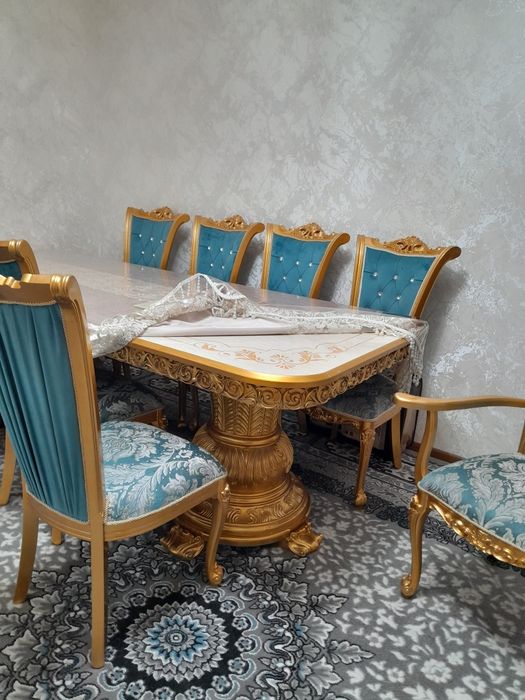 Стол стуль сотилади 1 та стол 12 та стуль