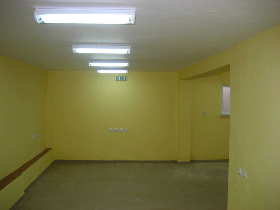 Дава се под наем Магазин в Варна, Колхозен пазар - 80 кв.м за 357 € - Снимка #5