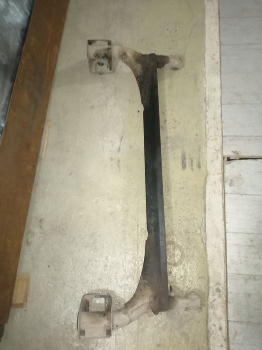 Задняя балка Лада Гранта