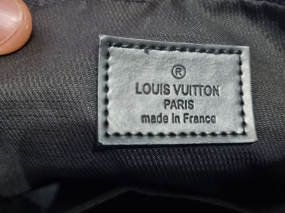 Чантичка Louis Vuitton