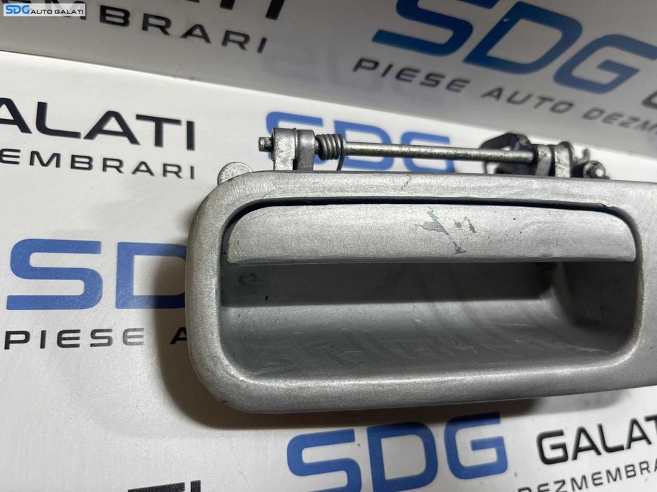 Maner Clapeta Actionare Deschidere cu Butuc Hayon Haion Capota Portbagaj Volkswagen Golf 4 Hatchback 1998 - 2006 Cod 1J6827565A [B3418]