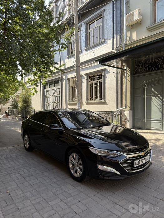 Продаю Malibu premier