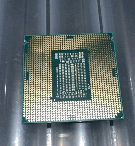 Процессор Intel i5 9600k