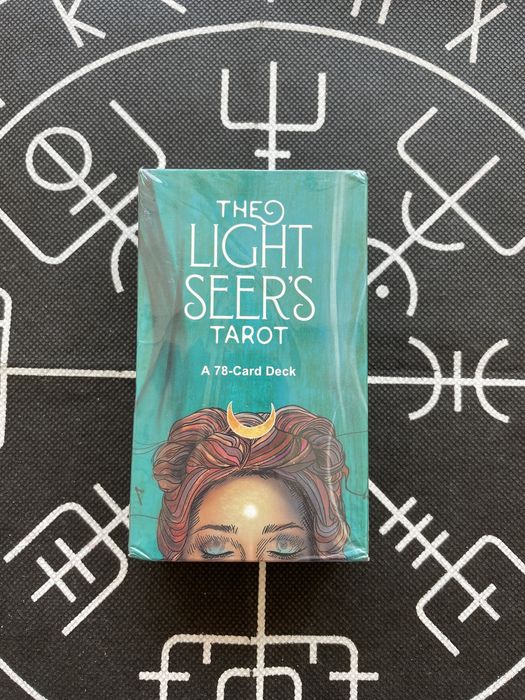 Карти Таро и Оракули