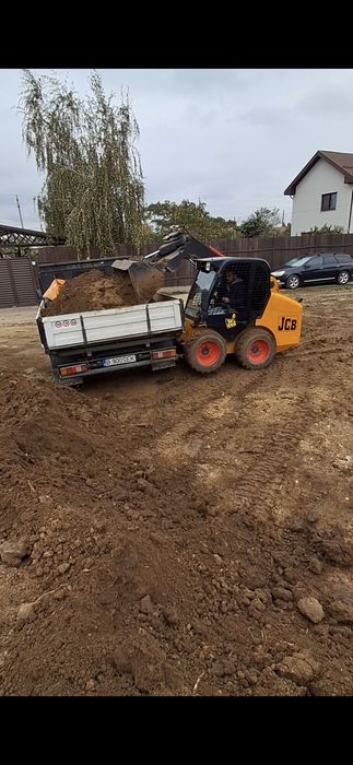 Miniexcavator inchiriez