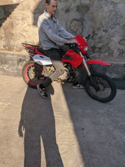 Питбайк  125 кубов механика.