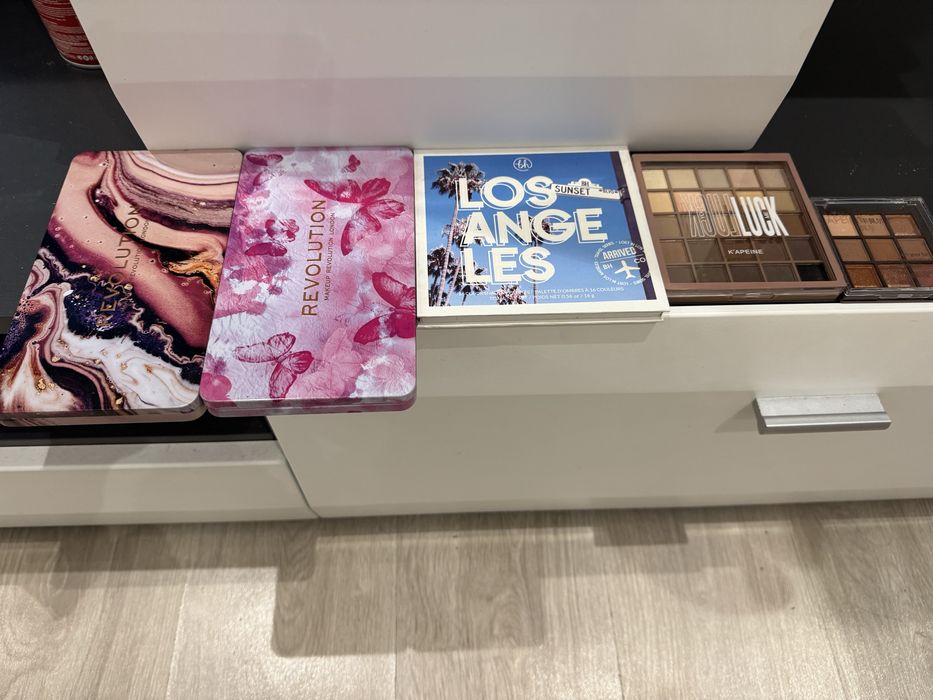 Палитри  Dior Estee lauder bh revolution
