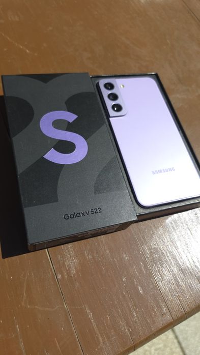 Samsung S22 фиолетовый б/у