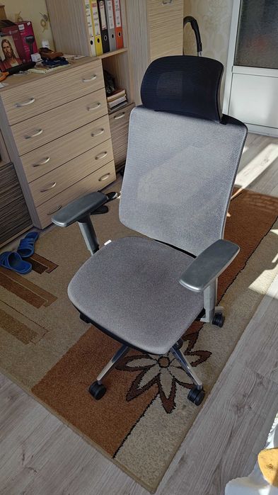 Нов ергономичен офис стол Chairpro 1000H неразопакован 150 евро