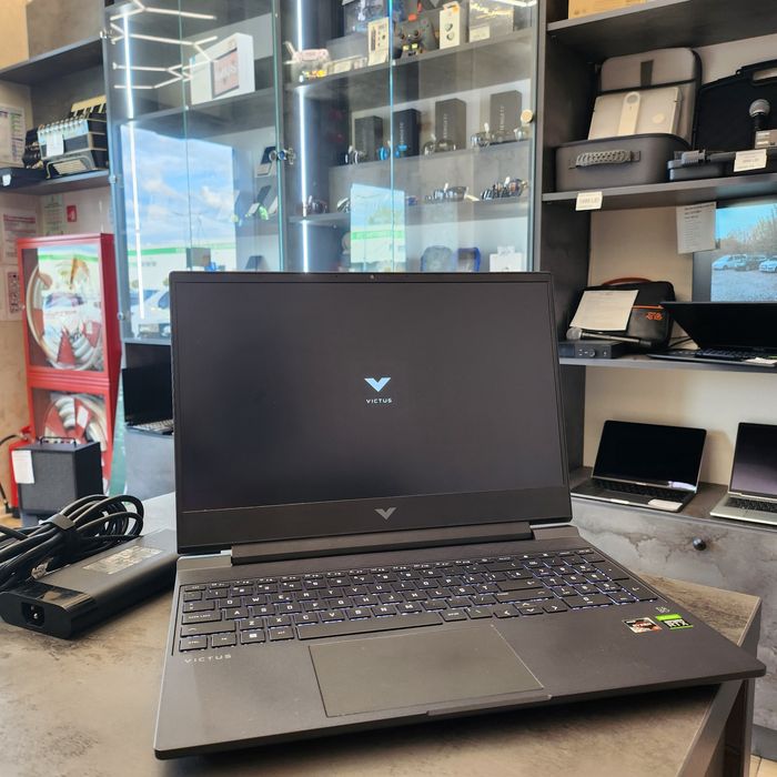 Amanet F28: Laptop HP Victus 15-fb0016nq (L)