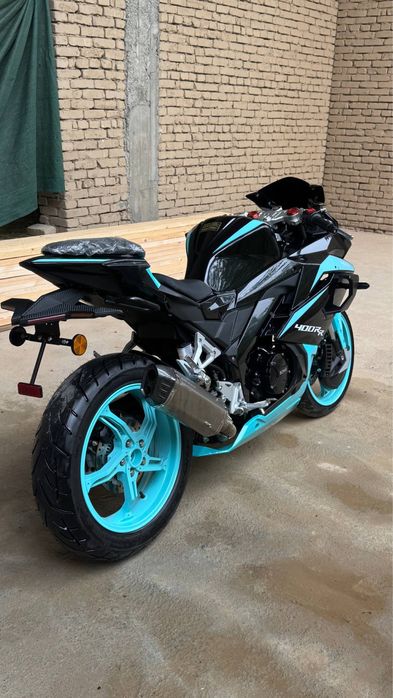 Matasikl Dugati motor 400