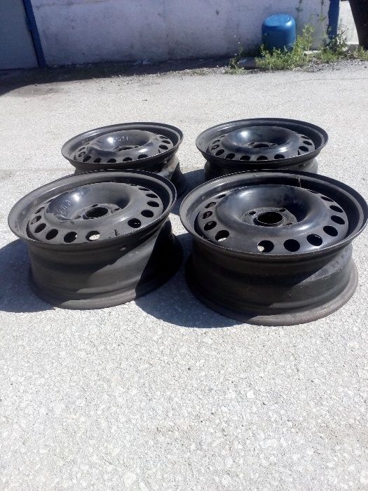 Продавам метални джанти,15 цола