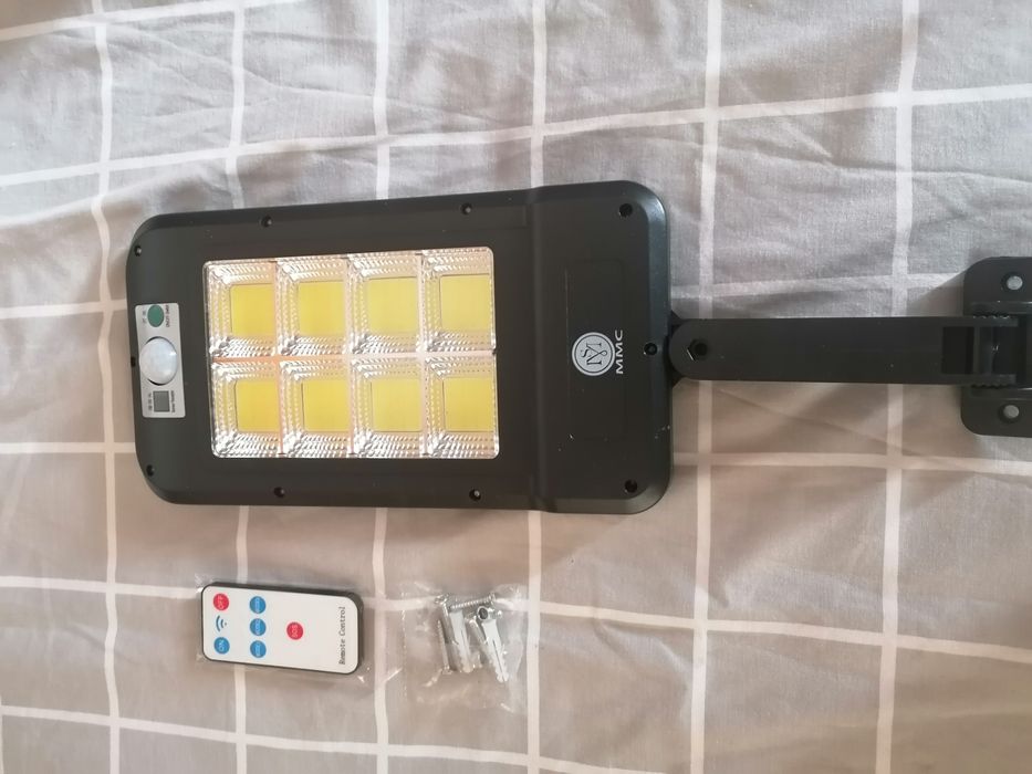 Lampă solară de putere mare  mare
