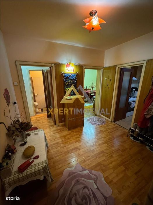 Apartament de vanzare cu 4 camere, Str. Moldovei-Central