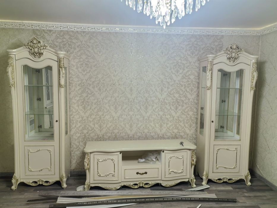 Продам срочно гарнитур