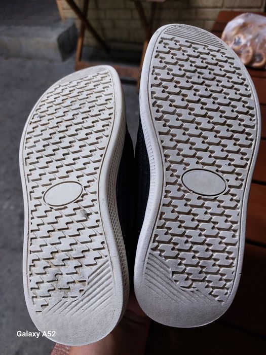 Продам кеды для школьника