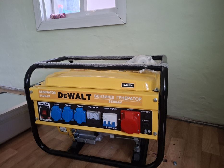 Генератор бензин DeWalt