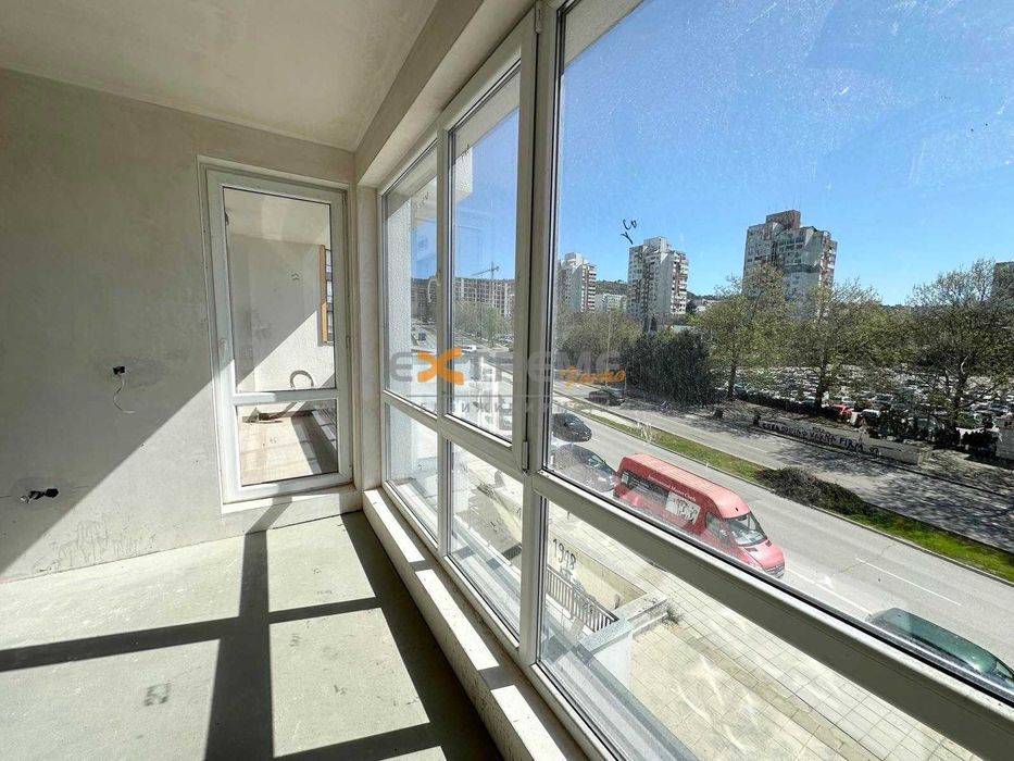 Продава се Двустаен апартамент в Варна, Възраждане 1 - 67 кв.м за 1211 €/кв.м - Снимка #4
