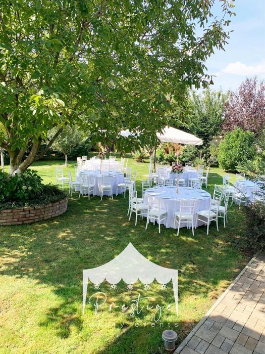 Logistică evenimente – mese, scaune, veselă, corturi (30–130 pers.)