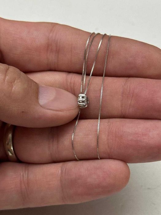 LANT + PANDANTIV AUR alb 18K + 9 Diamante - Model Floare - Nou !