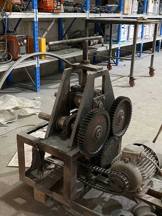 Электрический трубогибочный станок