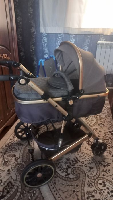 Продам коляску б.у