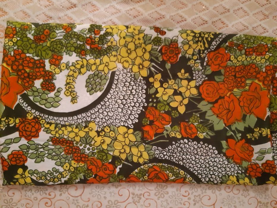 Отрезы ткани из крепдешина