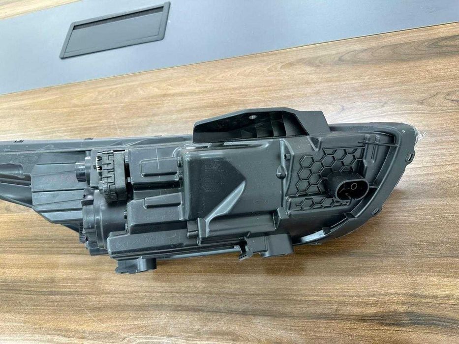 Фара передняя KIA k3