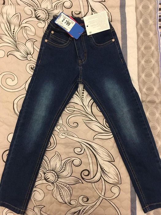 Джинсы новые на девочку