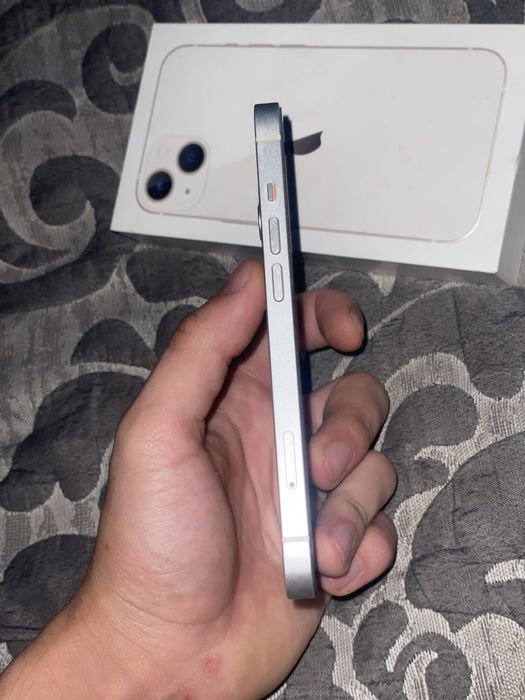 Продам Iphone 13 128Gb White