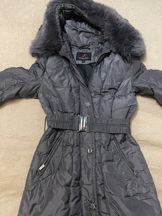 Пуховик с натуральным воротником