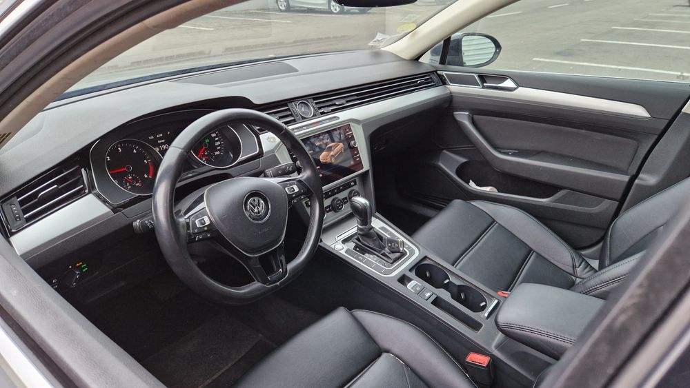 Volkswagen Passat 2.0TDI 150cp 2019 DSG panoramic distronic navi mare