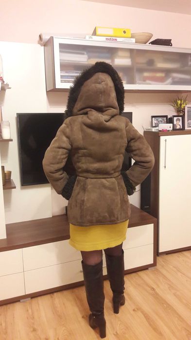 Cojoc de dama, din piele naturala, ca nou