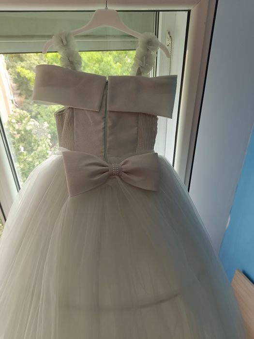 Rochie fetiță mărimea 140 cm