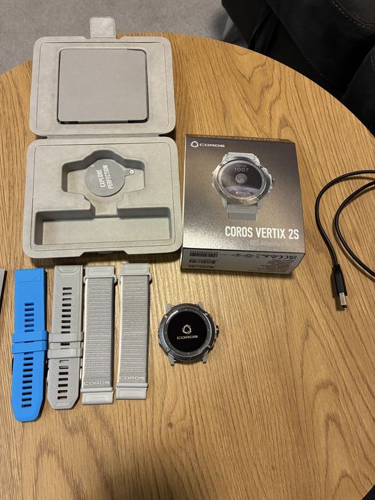 Продавам чисто нов Coros Vertix 2S