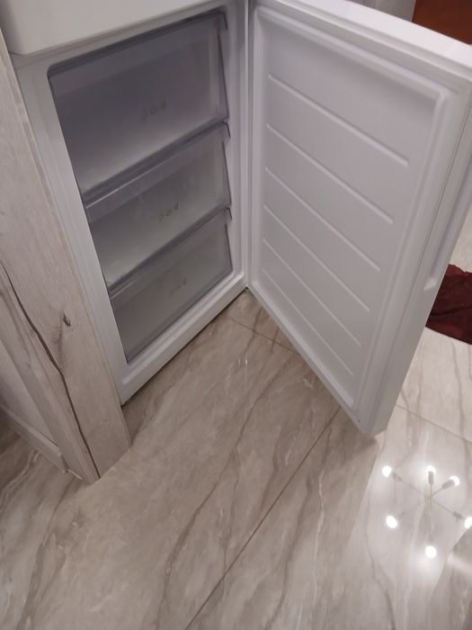 Продам холодильник Haier