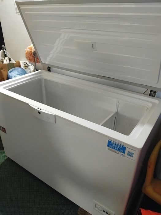 Lada frigorifica BEKO 284L
