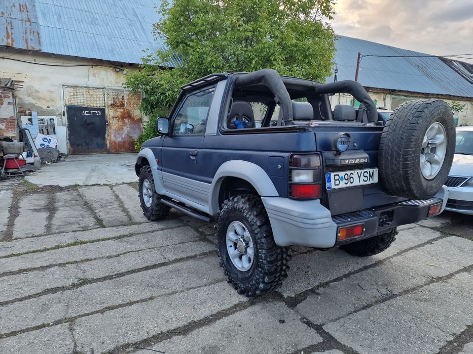 Mitsubishi pajero cabrio MK2