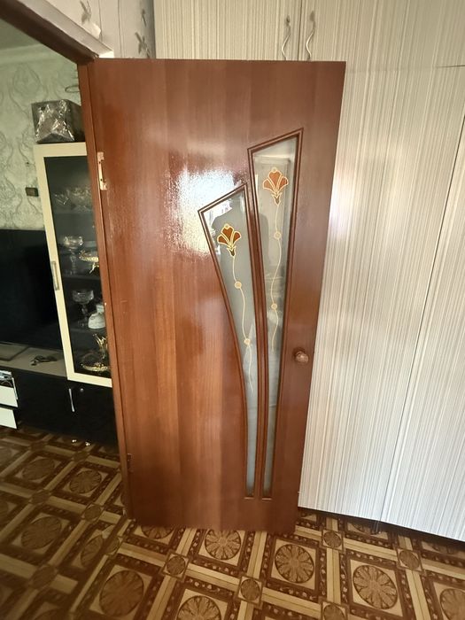 Продам межкомнатные двери